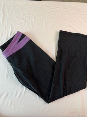 Lululemon Women’s Leggings Size 6 Gray Purple Waistband 28” Inseam